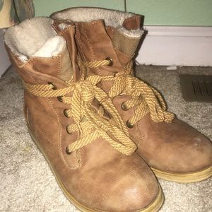 Brown/Tan Lace-up Boots